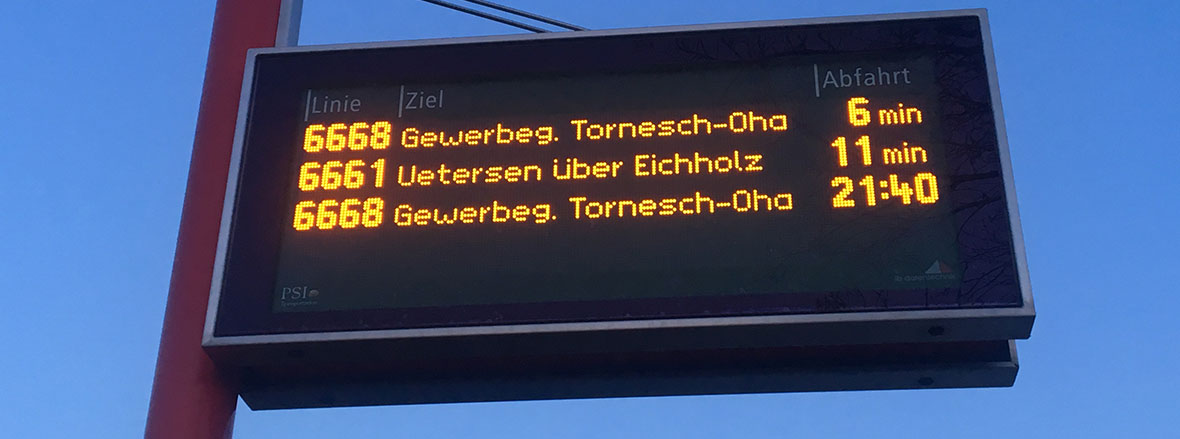 Busverkehr in Tornesch Anzeigetafel mit Abfahrtzeiten